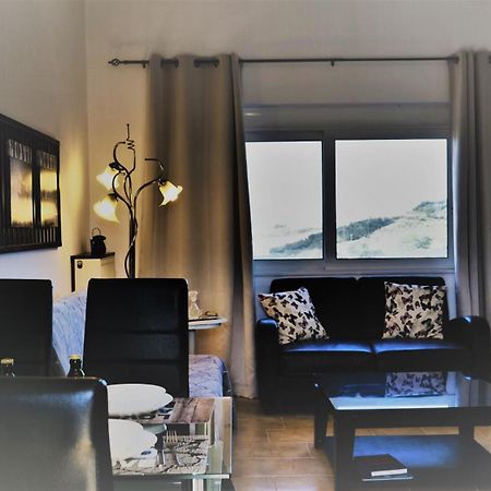 Thea Apartment Agia Marina Buitenkant foto