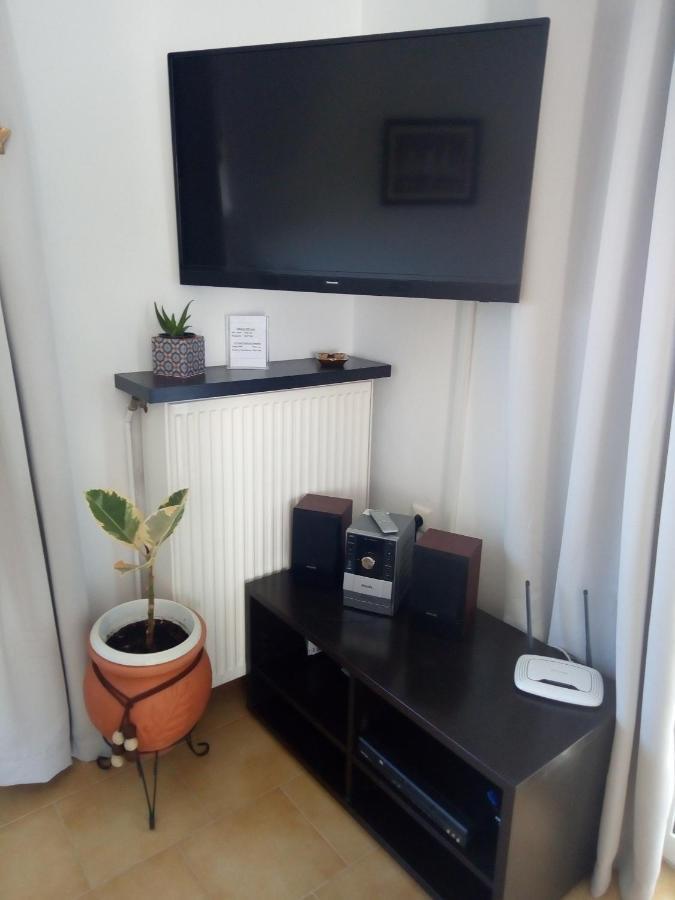 Thea Apartment Agia Marina Buitenkant foto