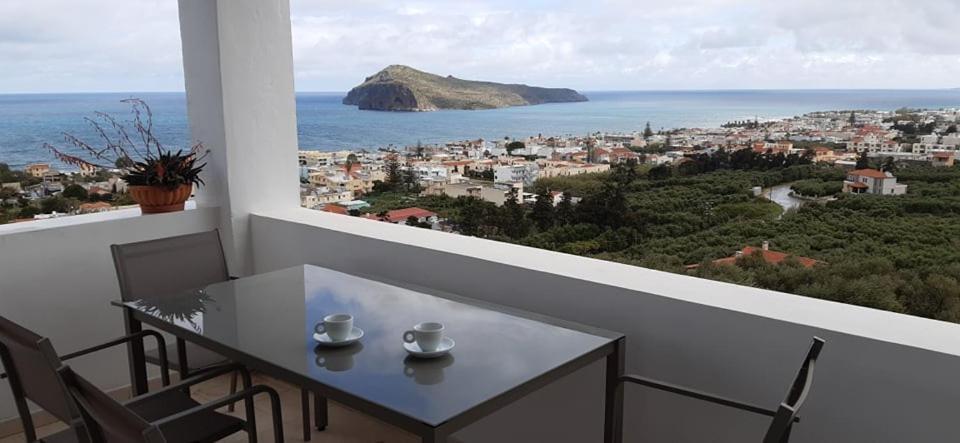 Thea Apartment Agia Marina Buitenkant foto