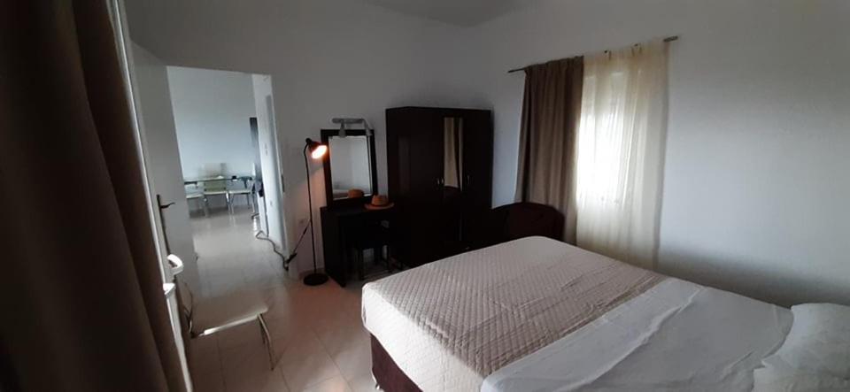 Thea Apartment Agia Marina Buitenkant foto