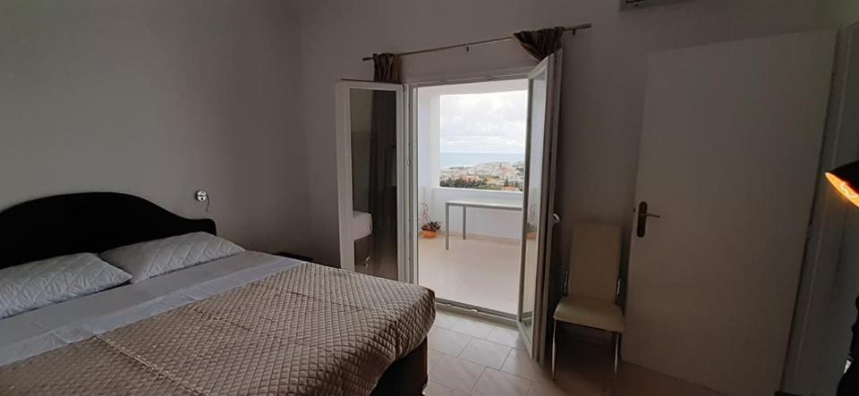 Thea Apartment Agia Marina Buitenkant foto