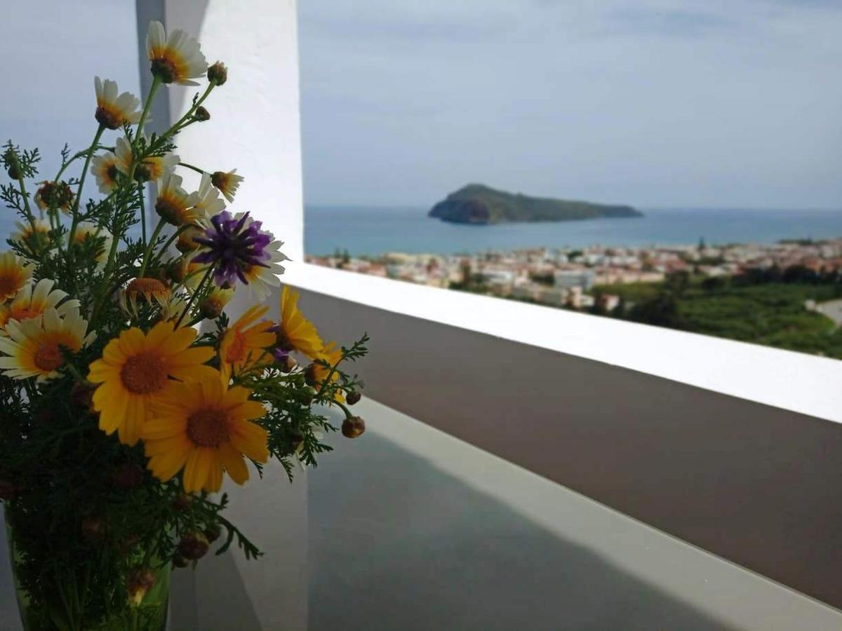 Thea Apartment Agia Marina Buitenkant foto