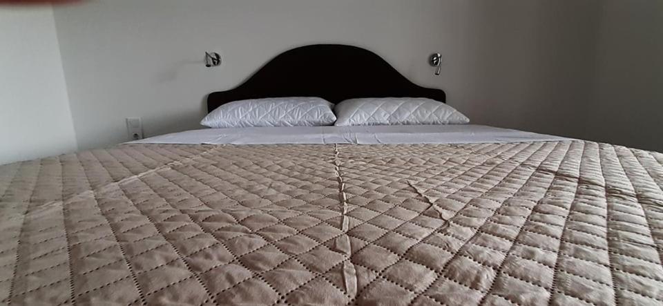 Thea Apartment Agia Marina Buitenkant foto