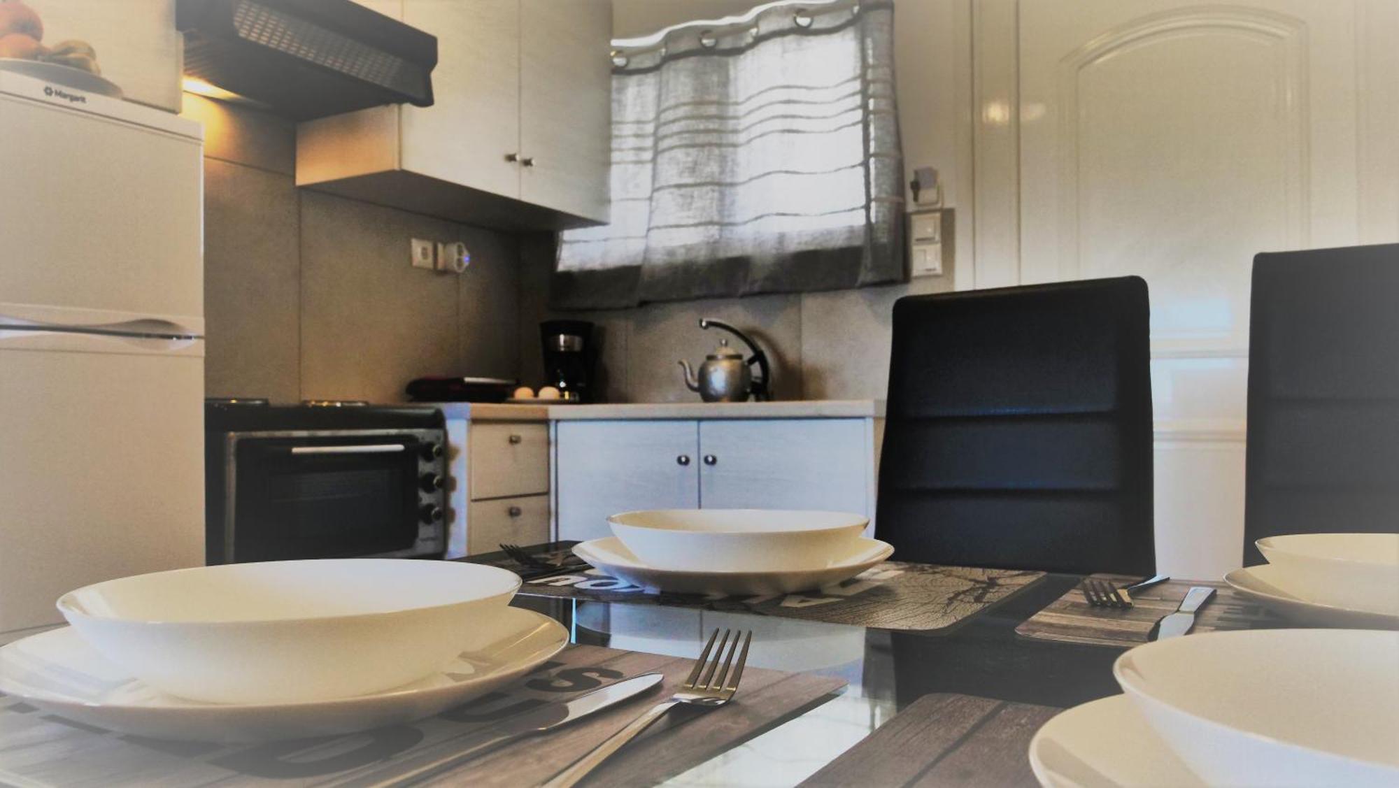 Thea Apartment Agia Marina Buitenkant foto