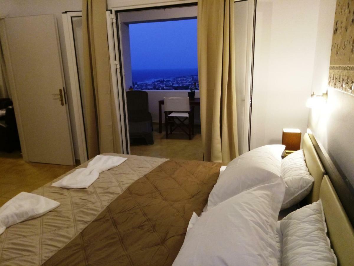 Thea Apartment Agia Marina Buitenkant foto