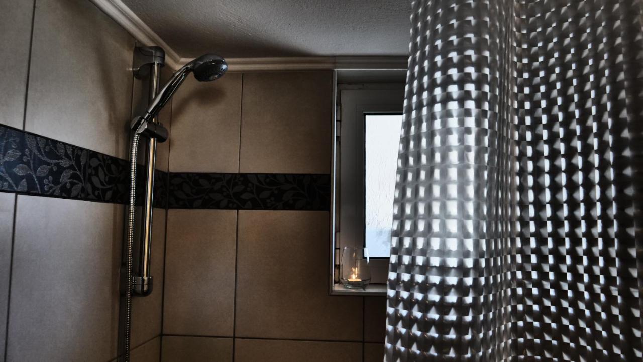 Thea Apartment Agia Marina Buitenkant foto