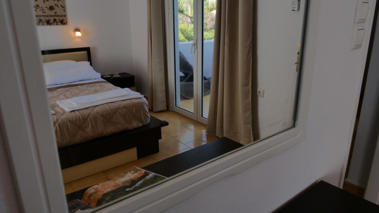 Thea Apartment Agia Marina Buitenkant foto