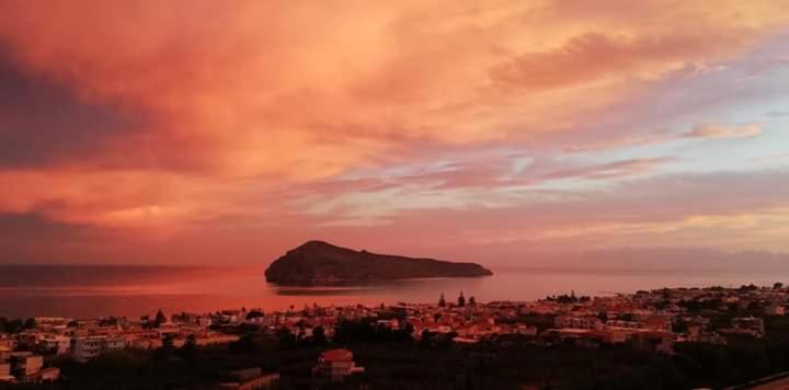 Thea Apartment Agia Marina Buitenkant foto